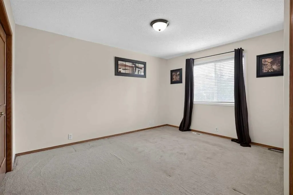 373 Bridlewood Avenue SW