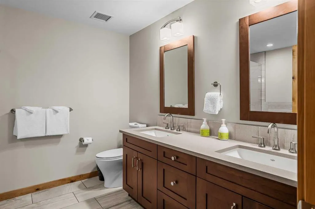 905 Spring Creek Drive #208