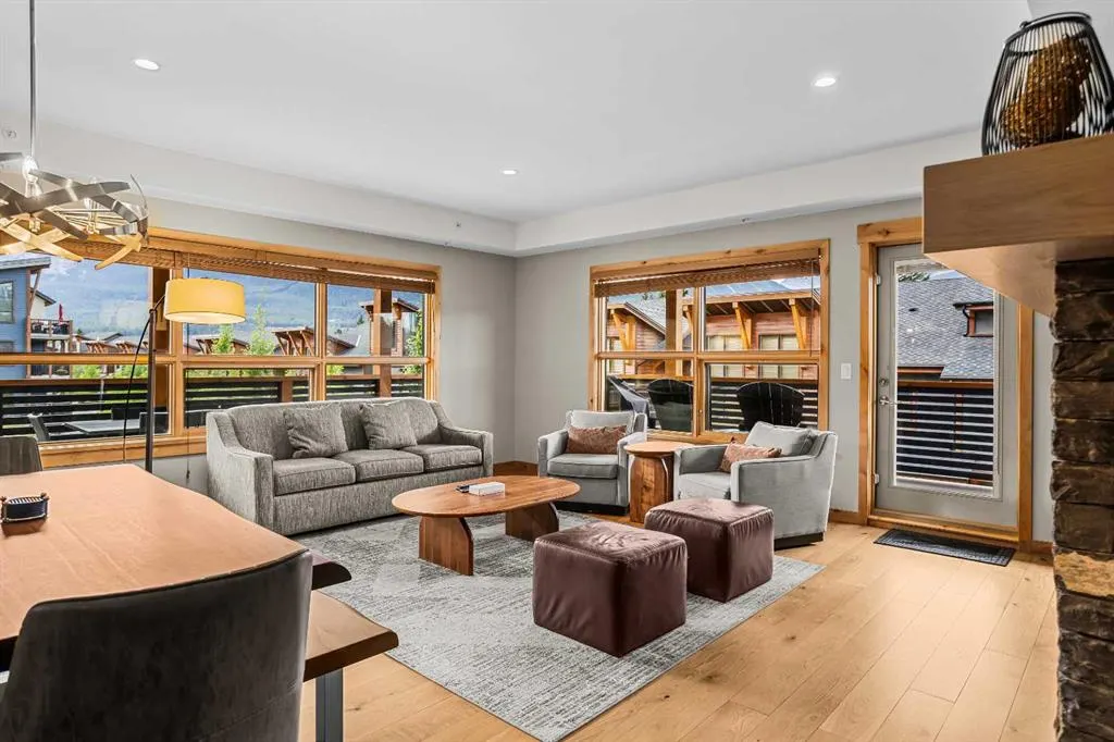 905 Spring Creek Drive #208