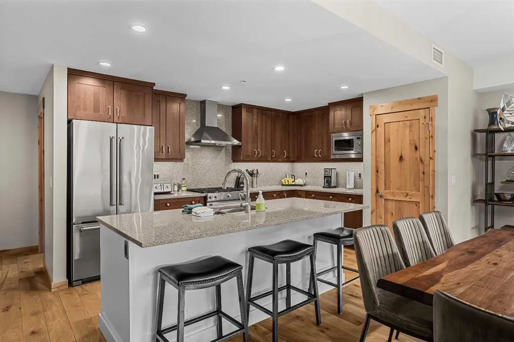 905 Spring Creek Drive #208