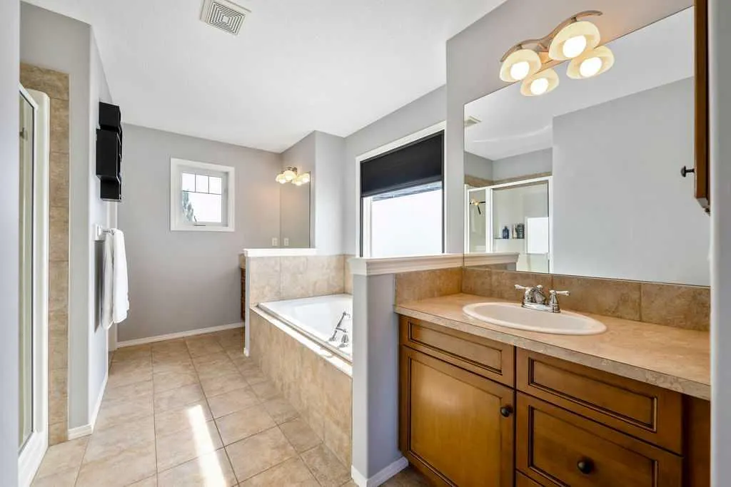 28 Auburn Sound Terrace SE
