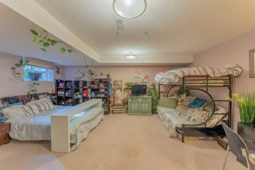 827 Wilson Way #2