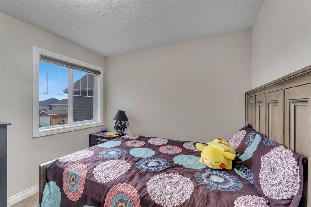 28 Saddlelake Common NE