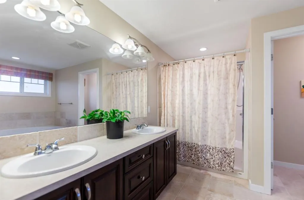 160 SKYVIEW SHORES Manor NE