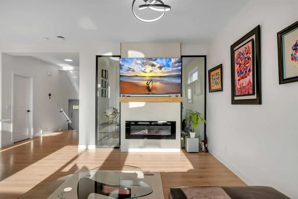 128 Precedence Hill
