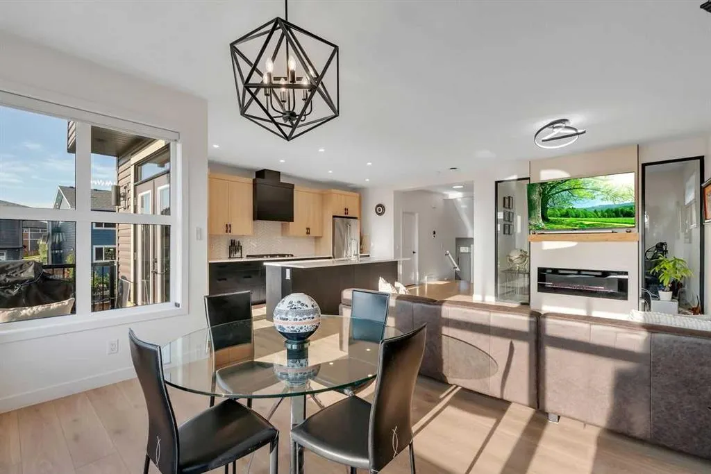 128 Precedence Hill