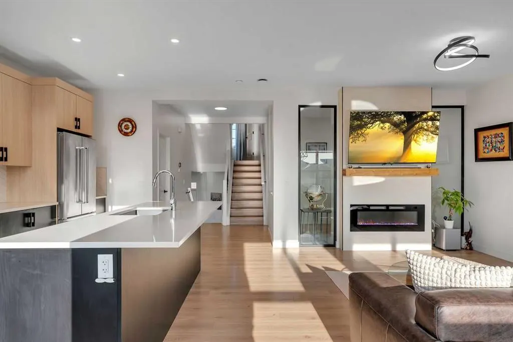 128 Precedence Hill