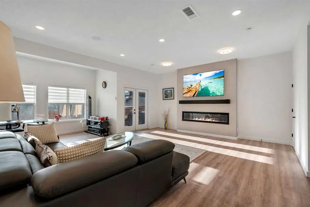 128 Precedence Hill