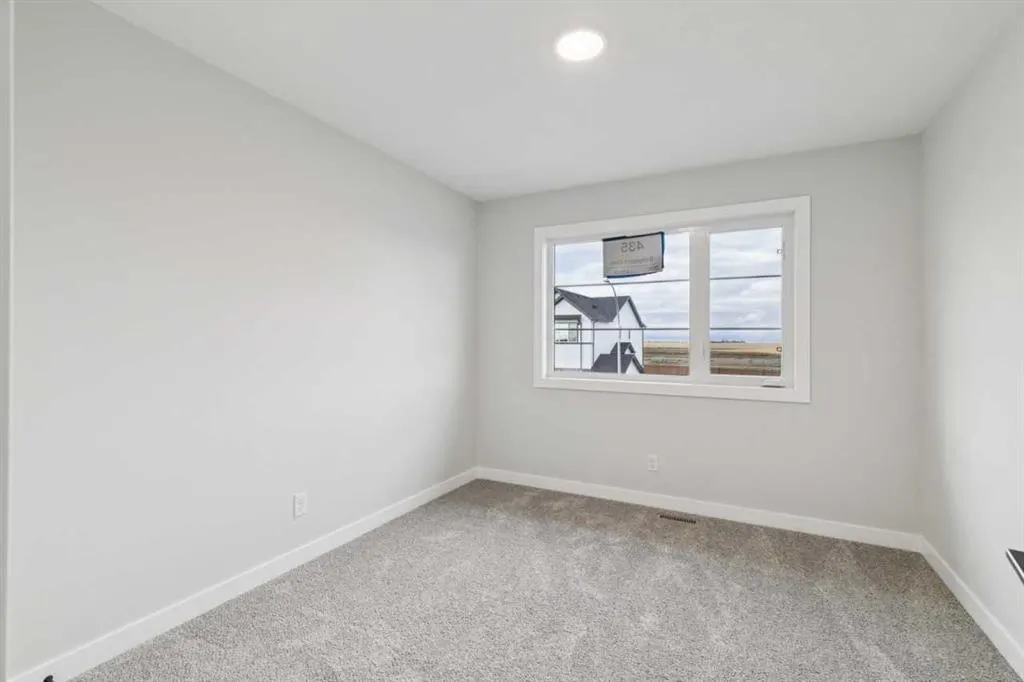 435 Bridgeport