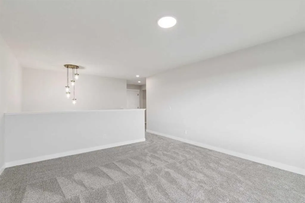 435 Bridgeport