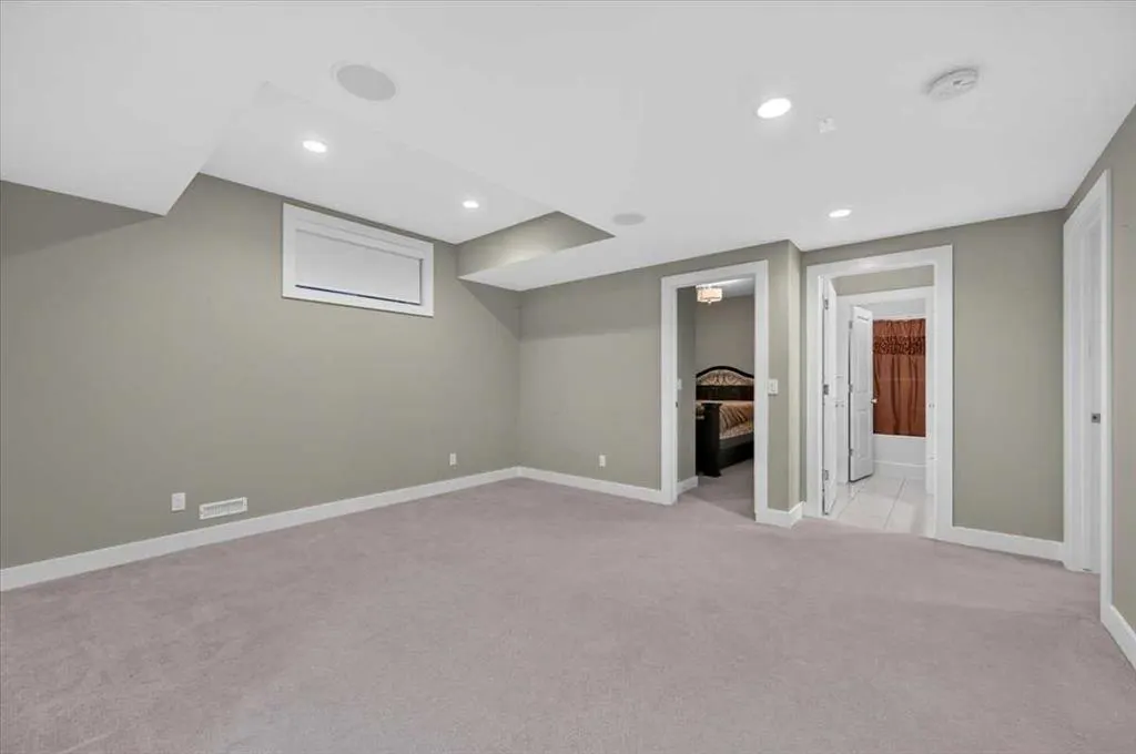 159 Cooperstown Lane SW