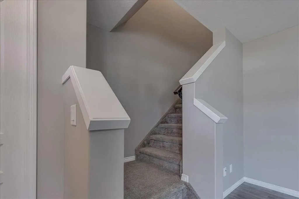 17 Hawthorn Place