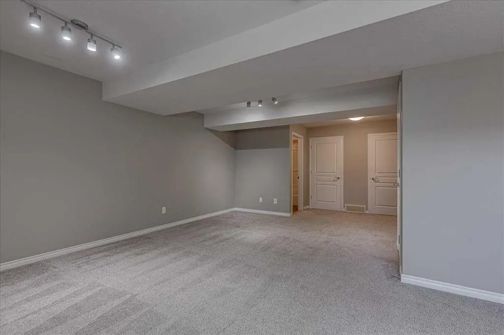 17 Hawthorn Place