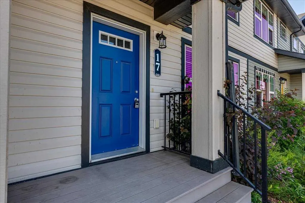 17 Hawthorn Place