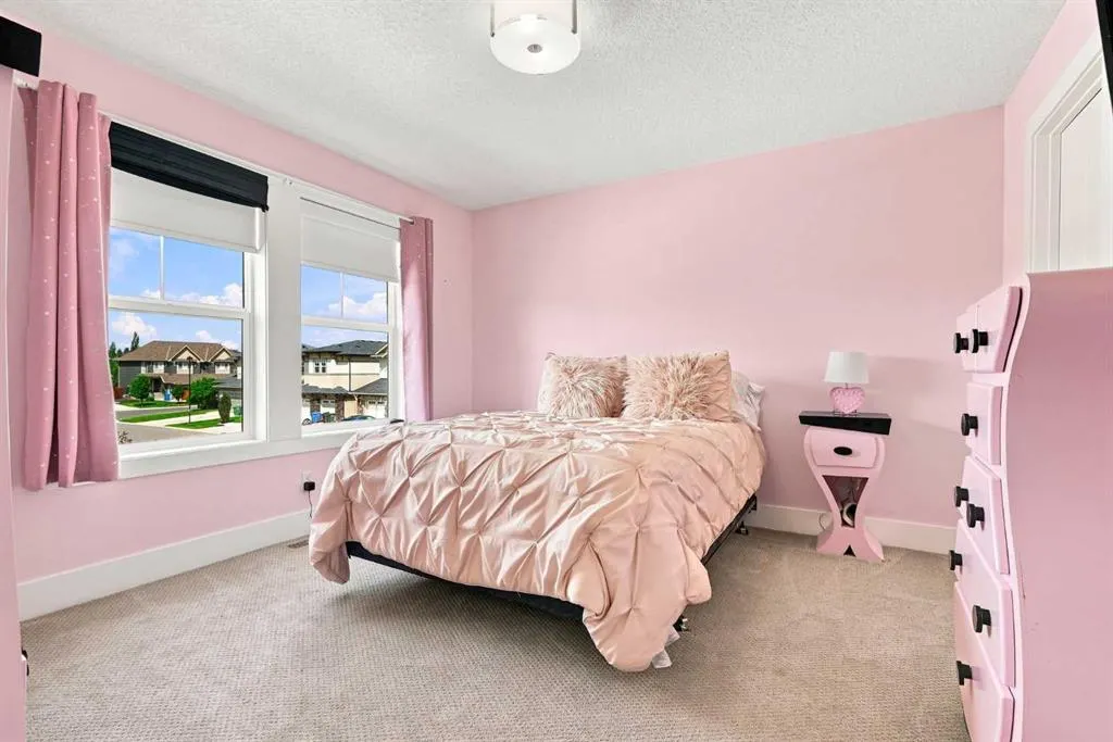 114 Kinniburgh Road