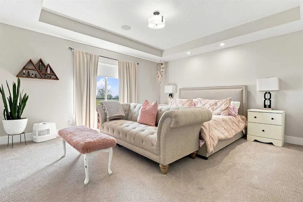 114 Kinniburgh Road