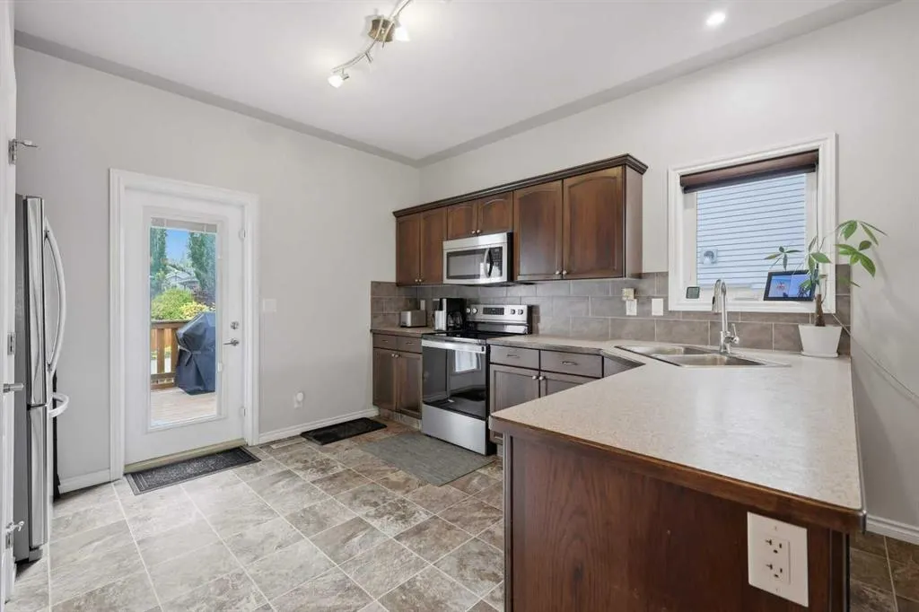 19 Regatta Way