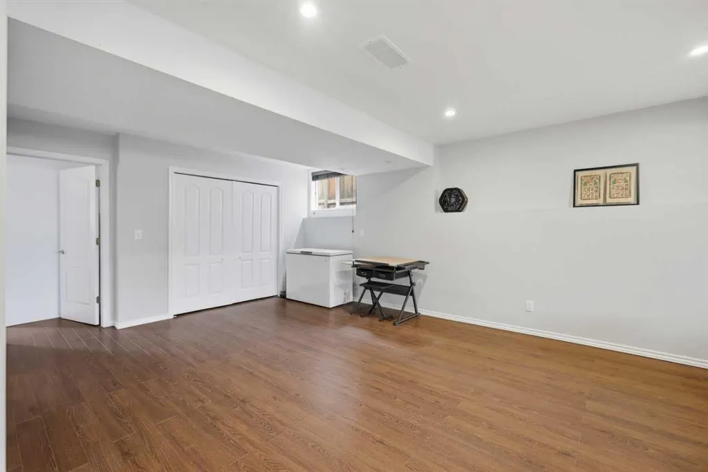 19 Regatta Way