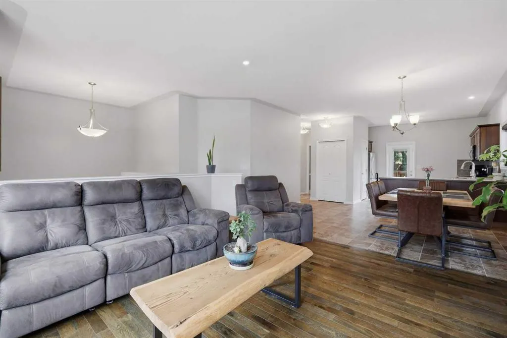 19 Regatta Way