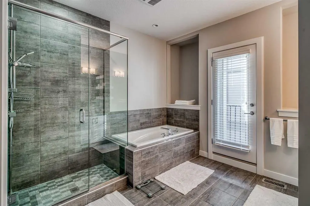 2428 30 Street SW #3