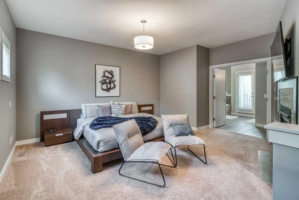 2428 30 Street SW #3