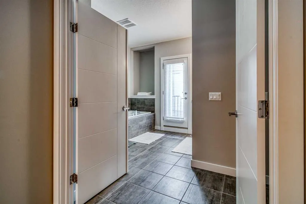 2428 30 Street SW #3