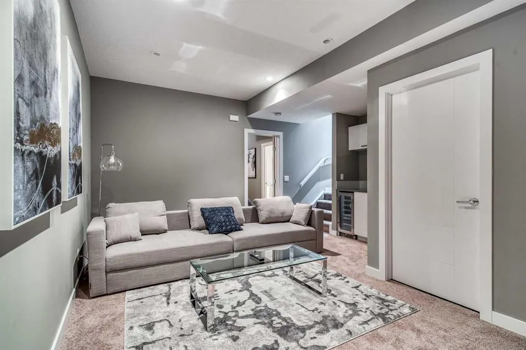 2428 30 Street SW #3