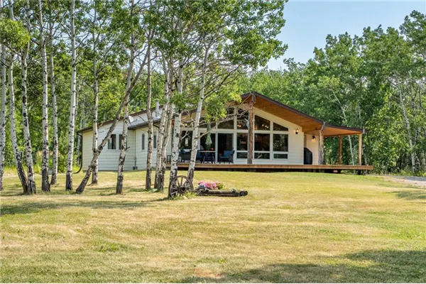 208012 370 Avenue W