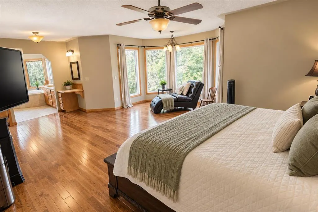 101 Dickenson Crescent