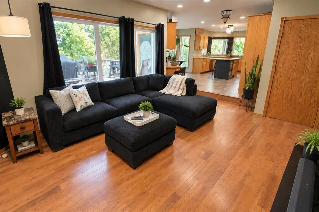 101 Dickenson Crescent