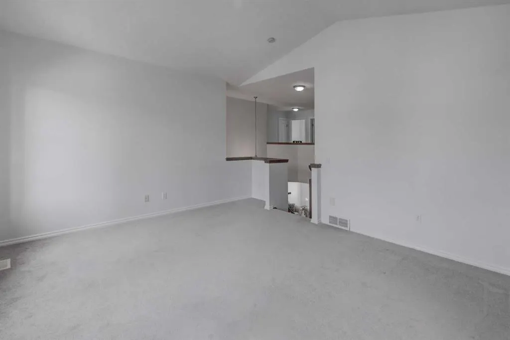 27 Rockyspring Gate NW