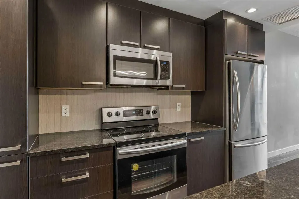 225 11 Avenue SE #707