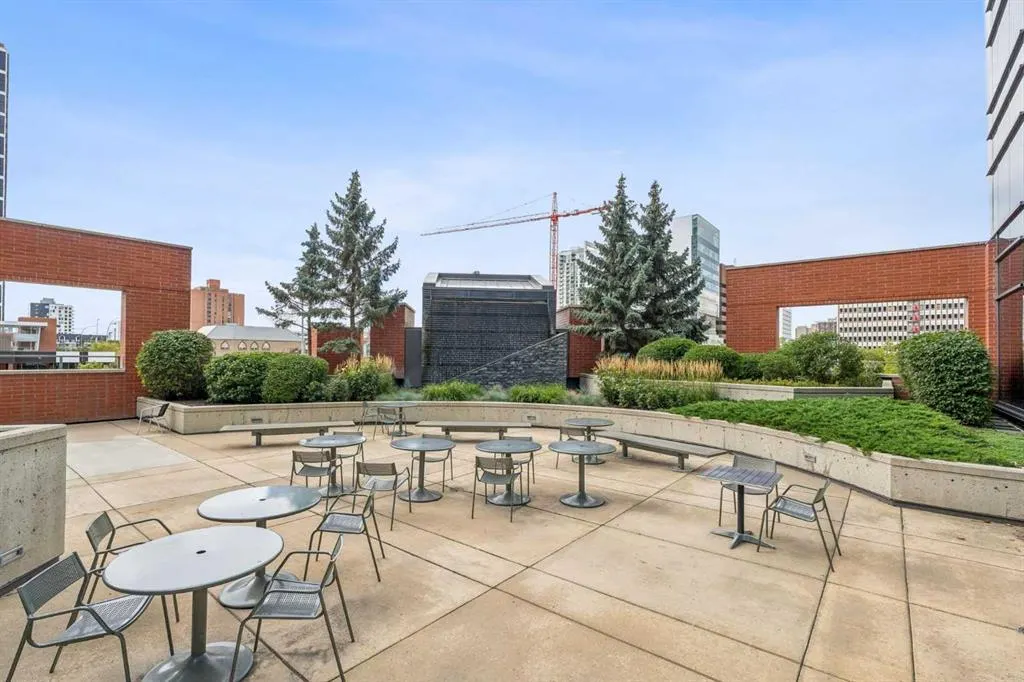 225 11 Avenue SE #707