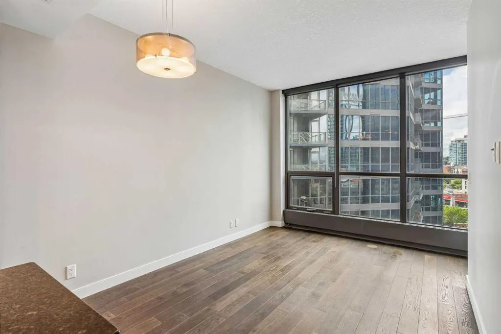 225 11 Avenue SE #707