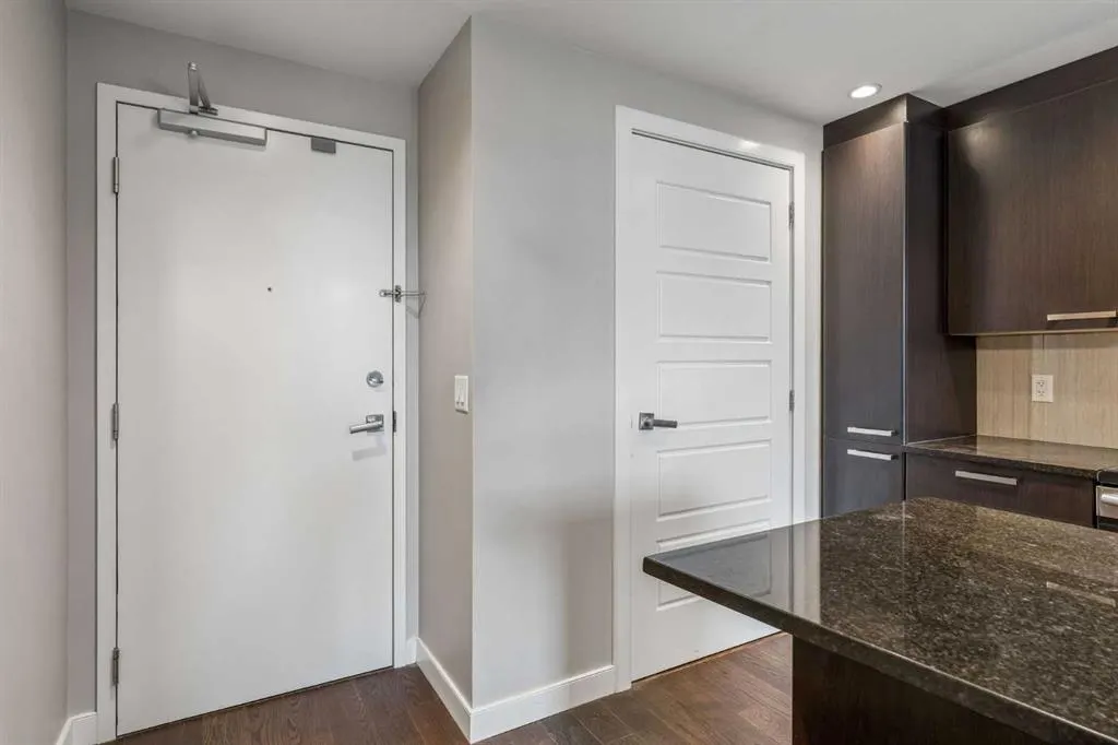 225 11 Avenue SE #707