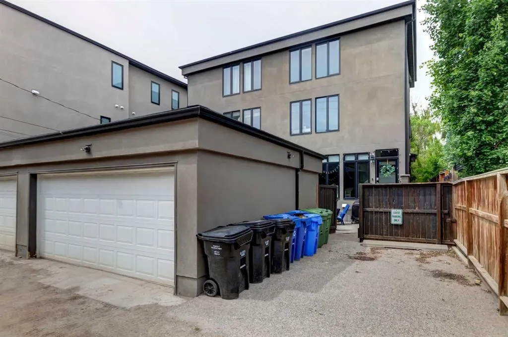 1934 36 Street SW #2