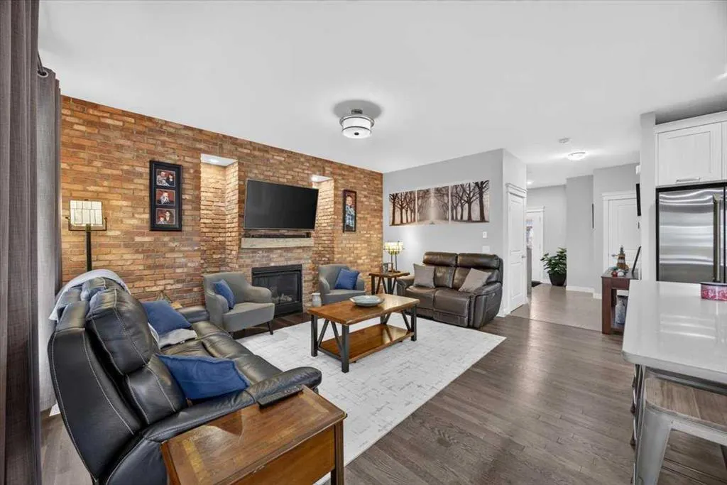 2584 Ravenslea Gardens SE