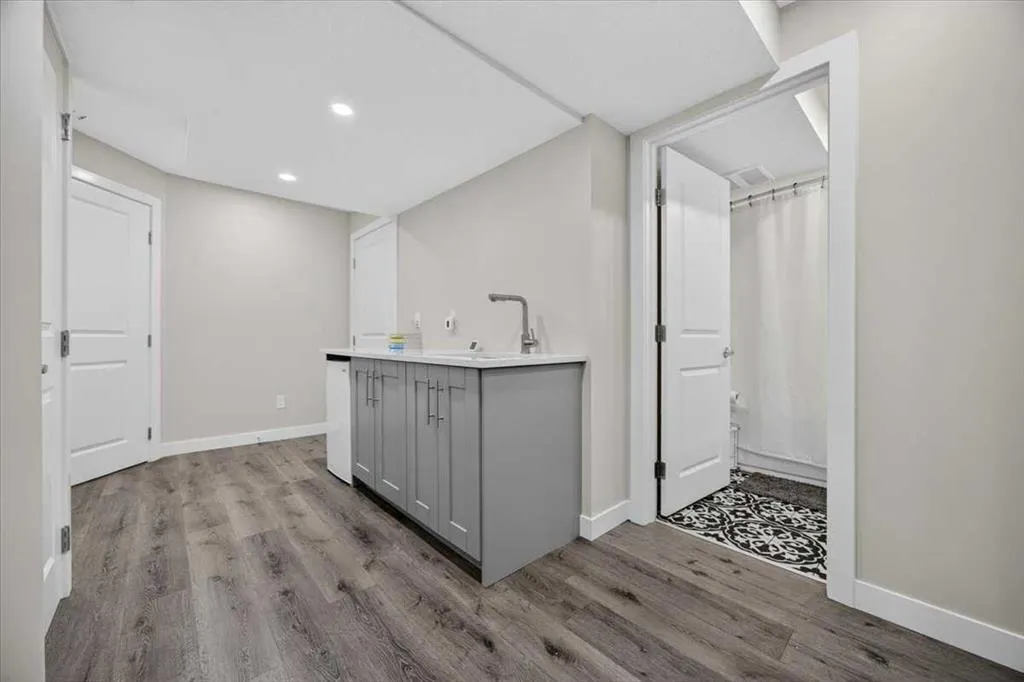 2584 Ravenslea Gardens SE
