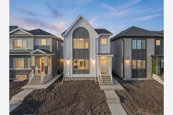 82 Rangeview Path SE