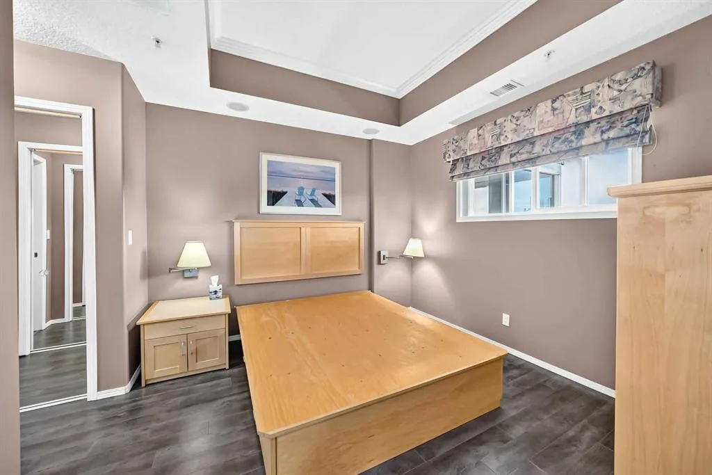 5100 Lakeshore Drive #508
