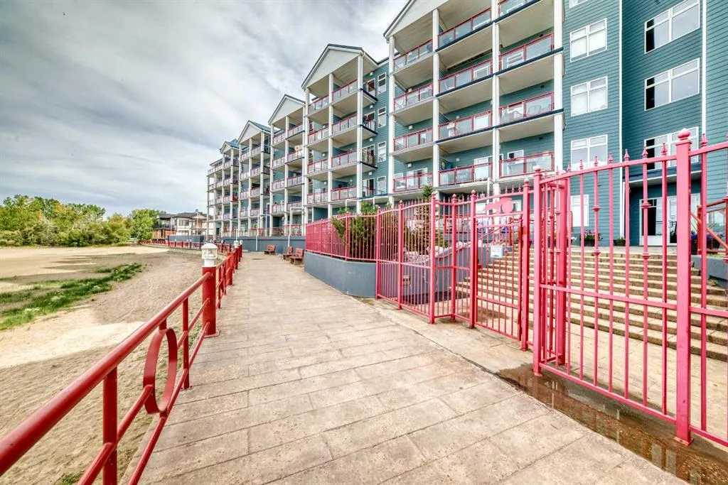 5100 Lakeshore Drive #508
