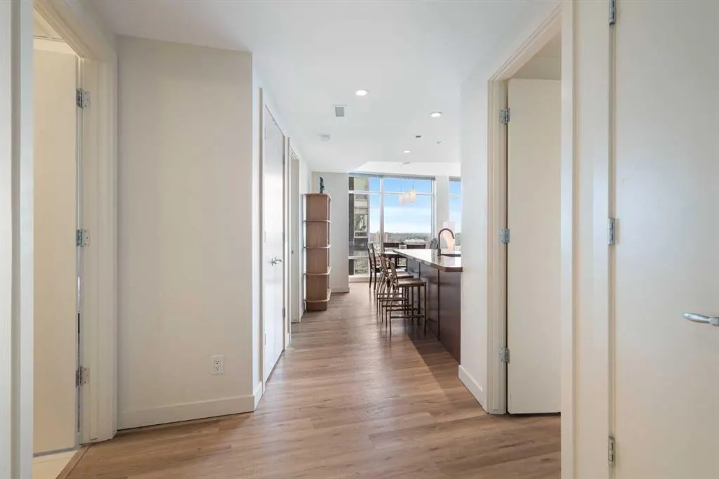 215 13 Avenue SW #1405