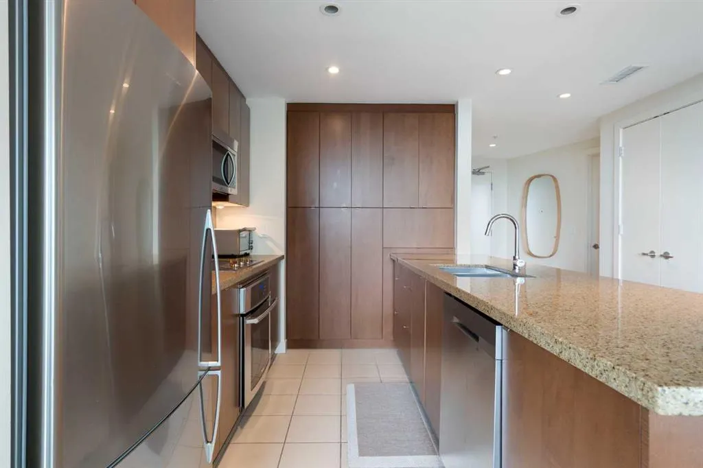 215 13 Avenue SW #1405