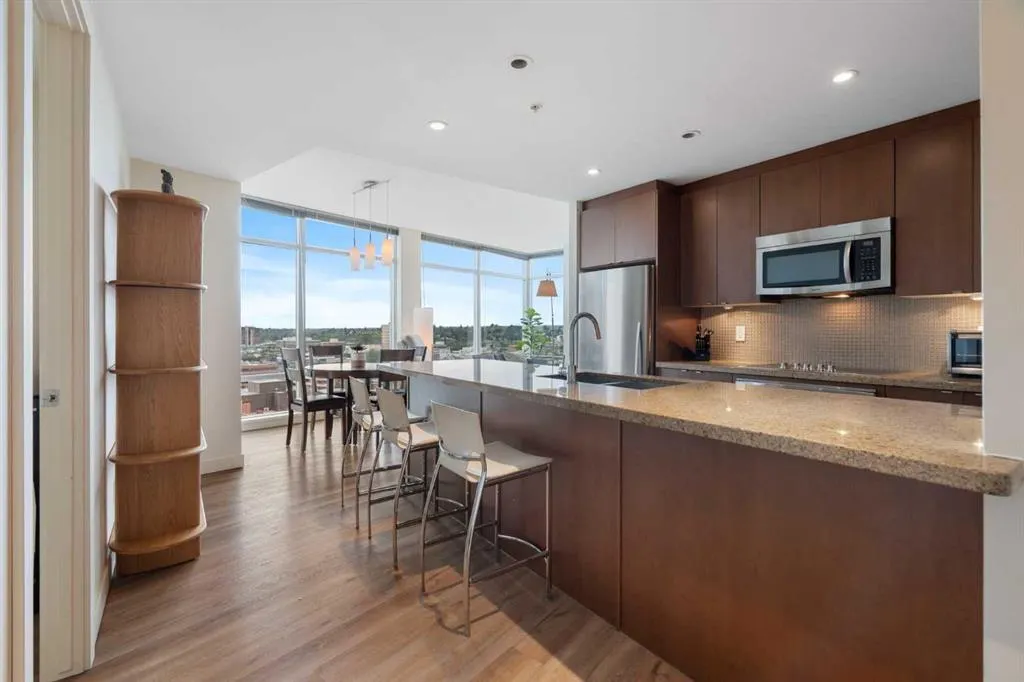 215 13 Avenue SW #1405