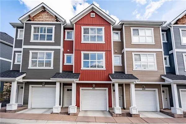 355 Nolancrest Heights NW