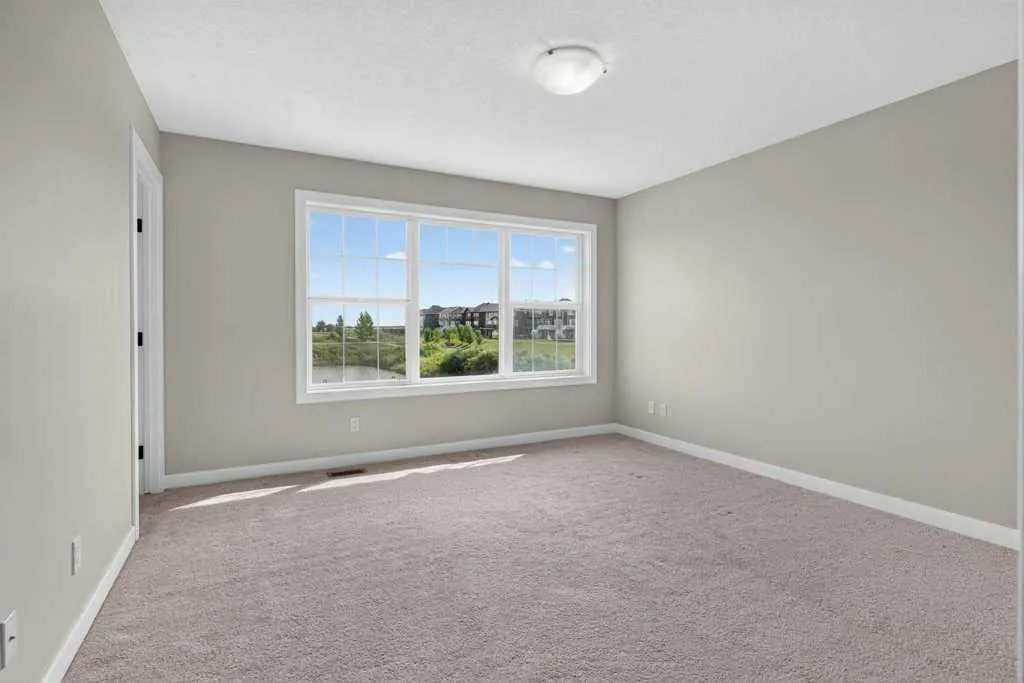 23 Saddlebrook Court NE