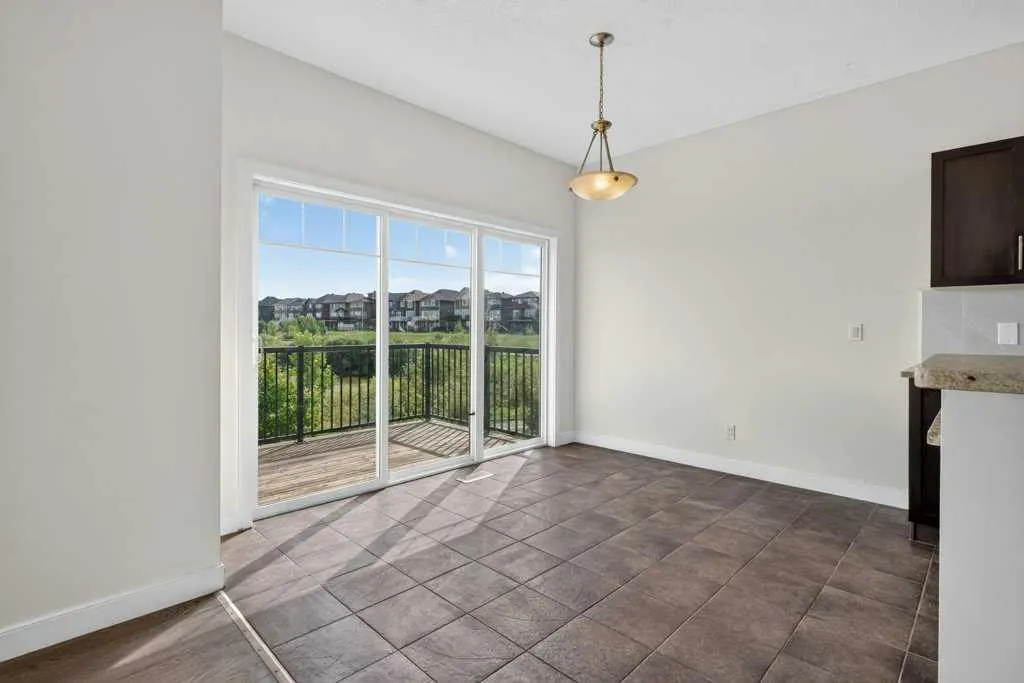 23 Saddlebrook Court NE