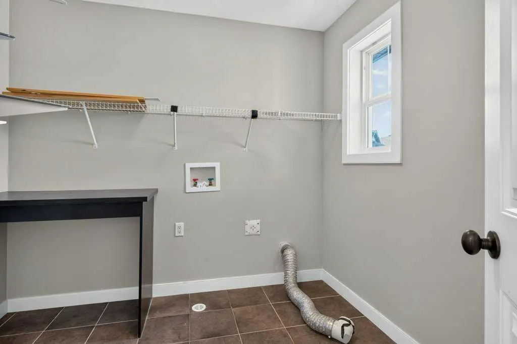 23 Saddlebrook Court NE
