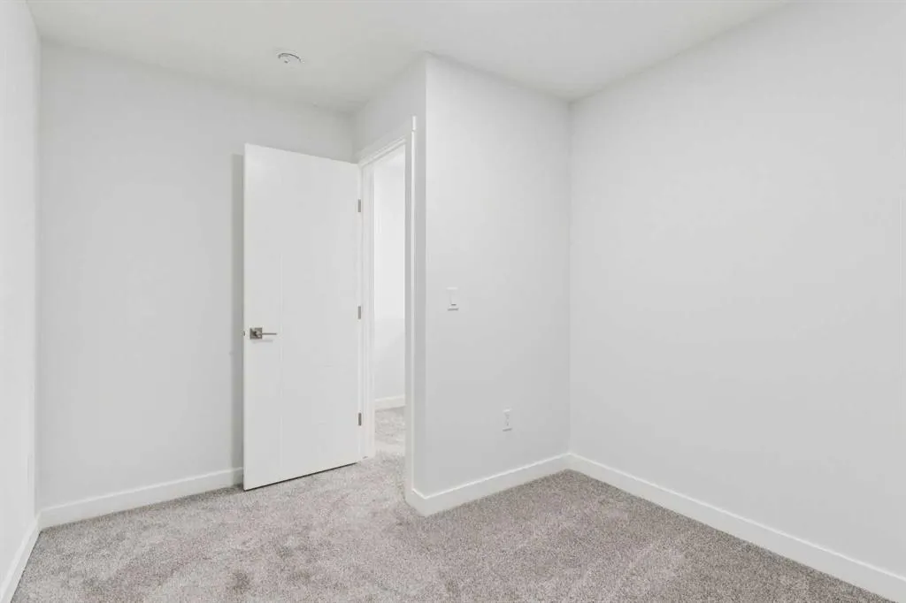 95 Saddlecrest Circle NE #105