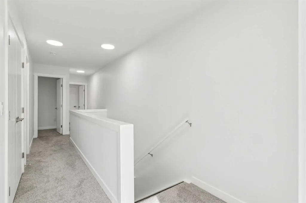 95 Saddlecrest Circle NE #105